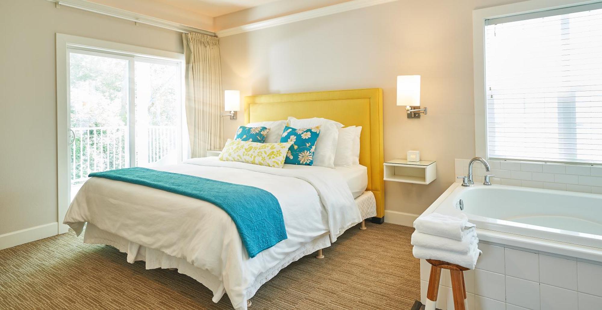 Lithia Springs Resort Ashland Room photo