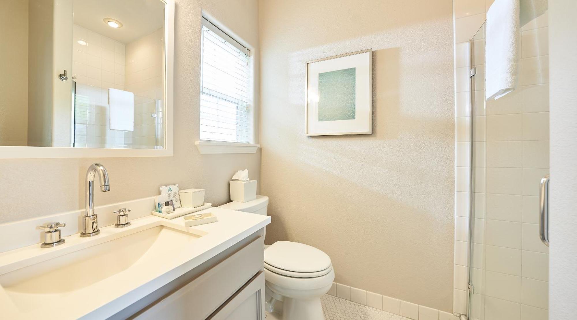 Lithia Springs Resort Ashland Room photo