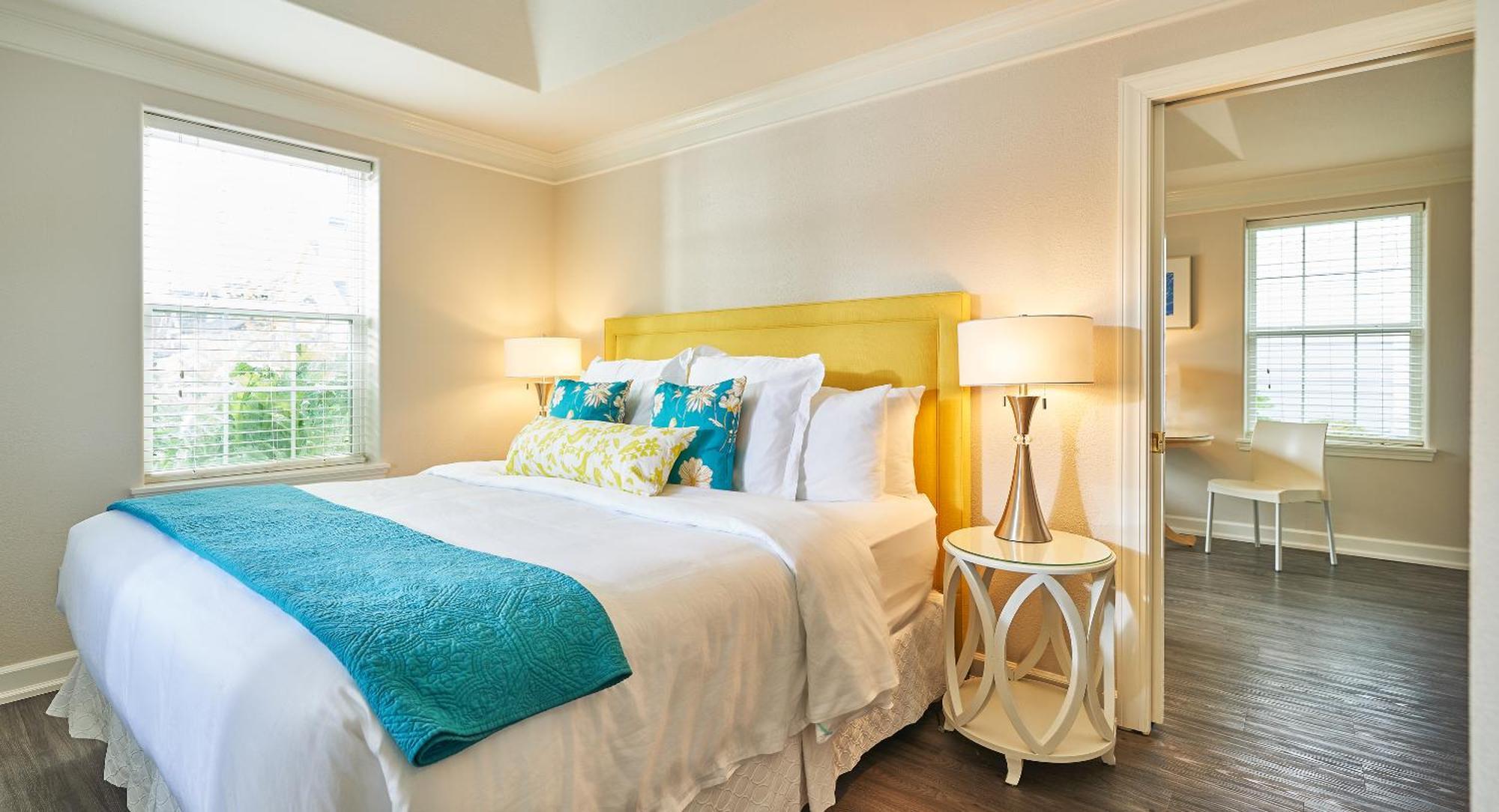 Lithia Springs Resort Ashland Room photo