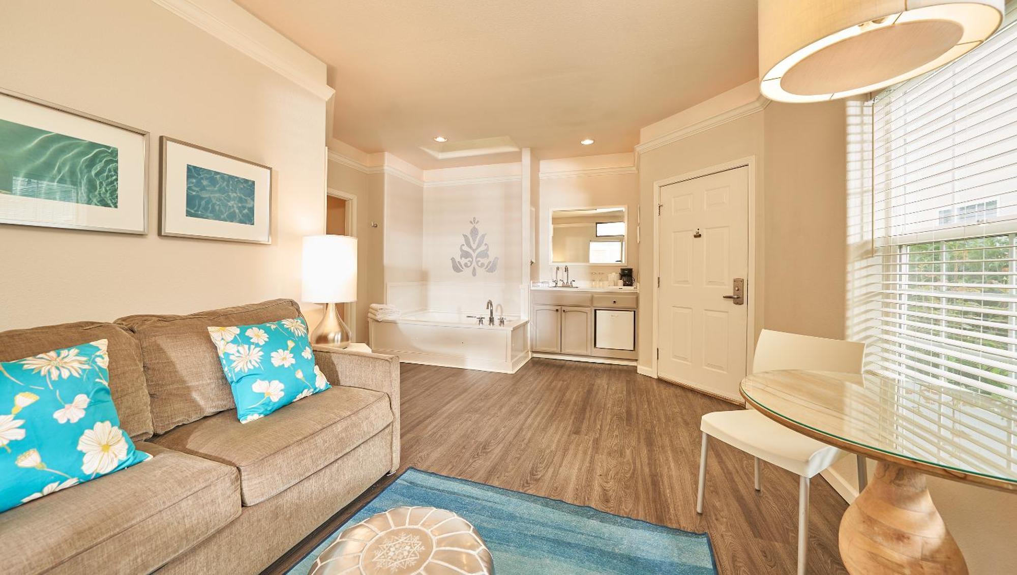 Lithia Springs Resort Ashland Room photo