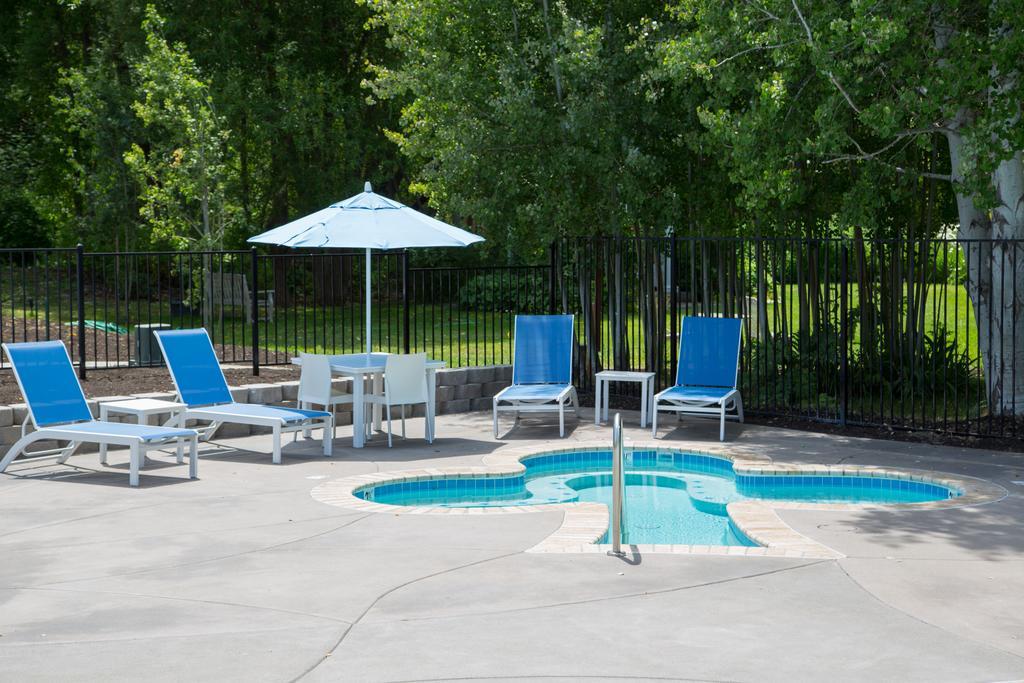 Lithia Springs Resort Ashland Exterior photo
